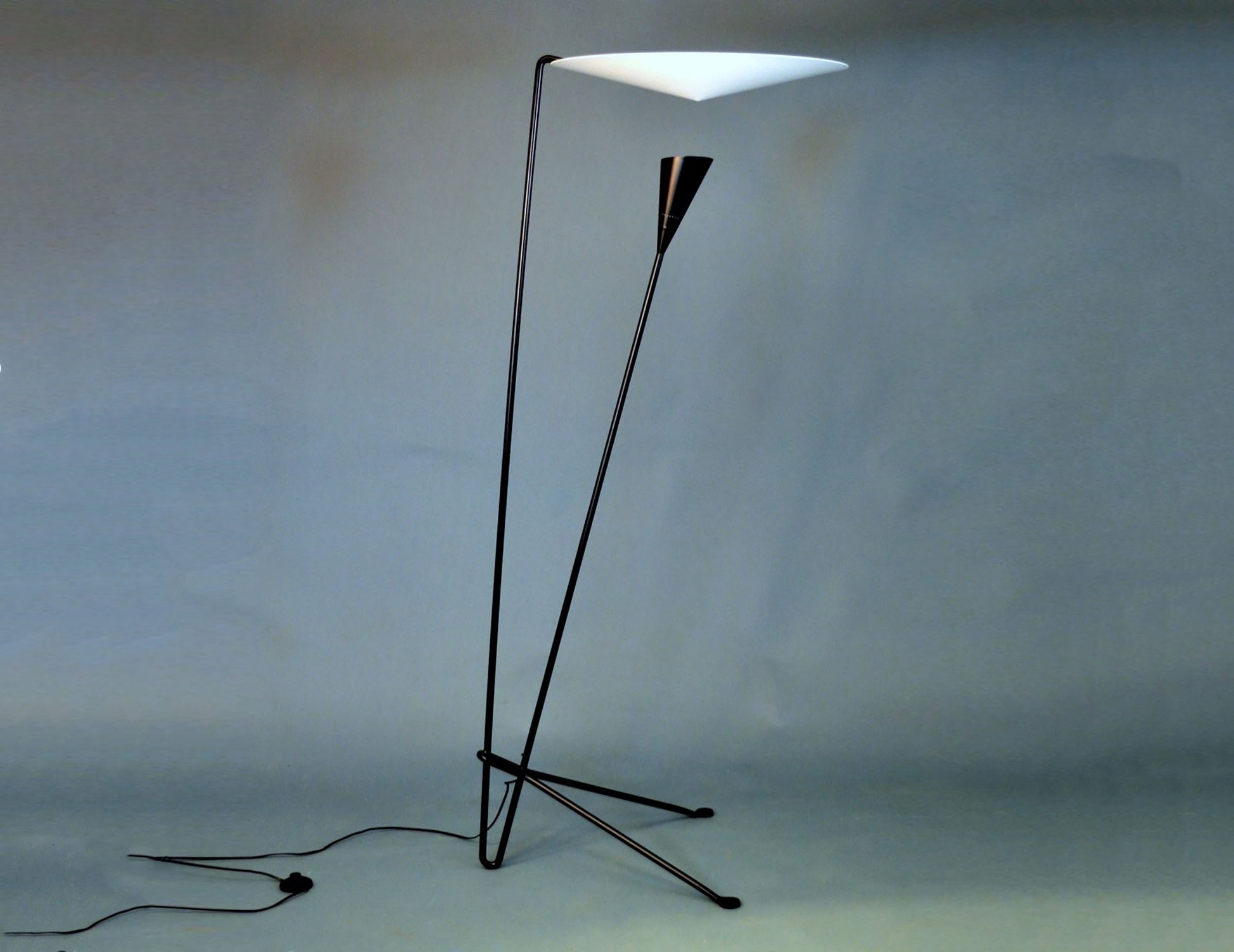 Michel Buffet floor lamp B206 - black base with white dome