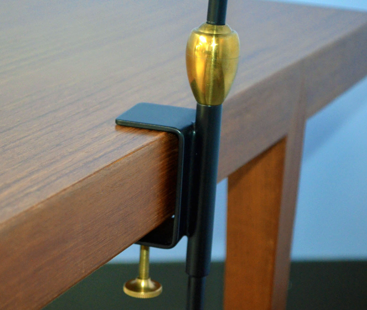 Black Serge Mouille Agrafee Desk Lamp - Detail View of Clamp
