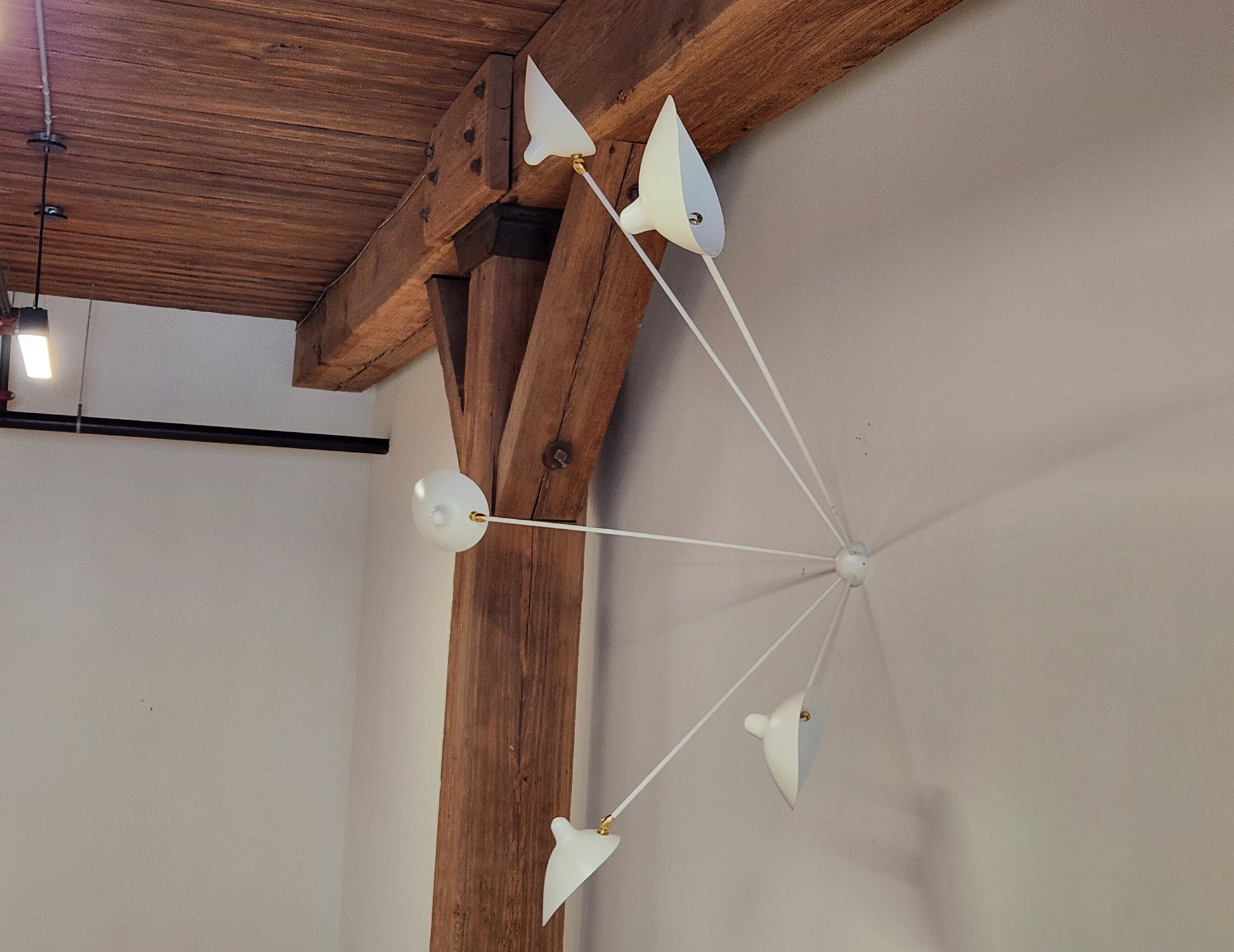 Serge Mouille White Spider Sconce with 5 Arms on Sale at SergeMouilleUSA - Profile view